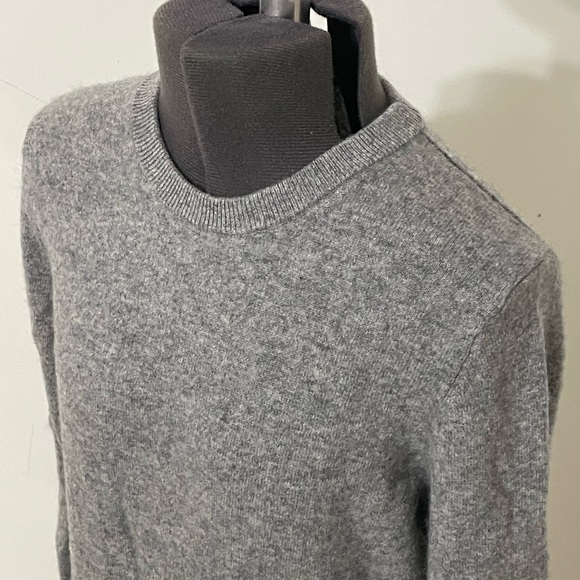 Quince Mongolian Cashmere Crewneck - Picture 2 of 8